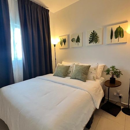 High Flyer Klia At Alanis Residence Kota Warisan Sepang Exterior foto