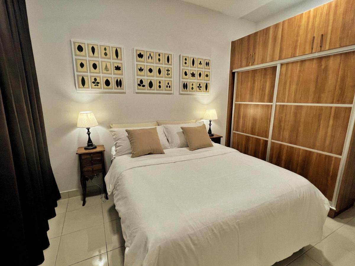 High Flyer Klia At Alanis Residence Kota Warisan Sepang Exterior foto